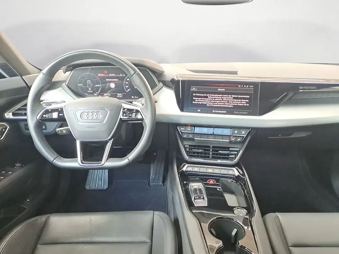 Audi e-tron GT - Thumbnail 11