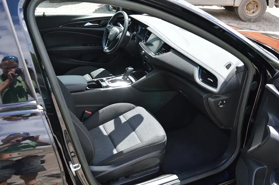 Opel Insignia 1.5 D AUT - foto 12