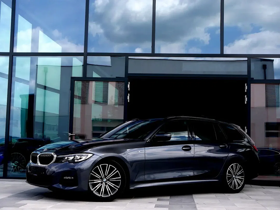 BMW 320 Touring M Sport - Afbeelding 1