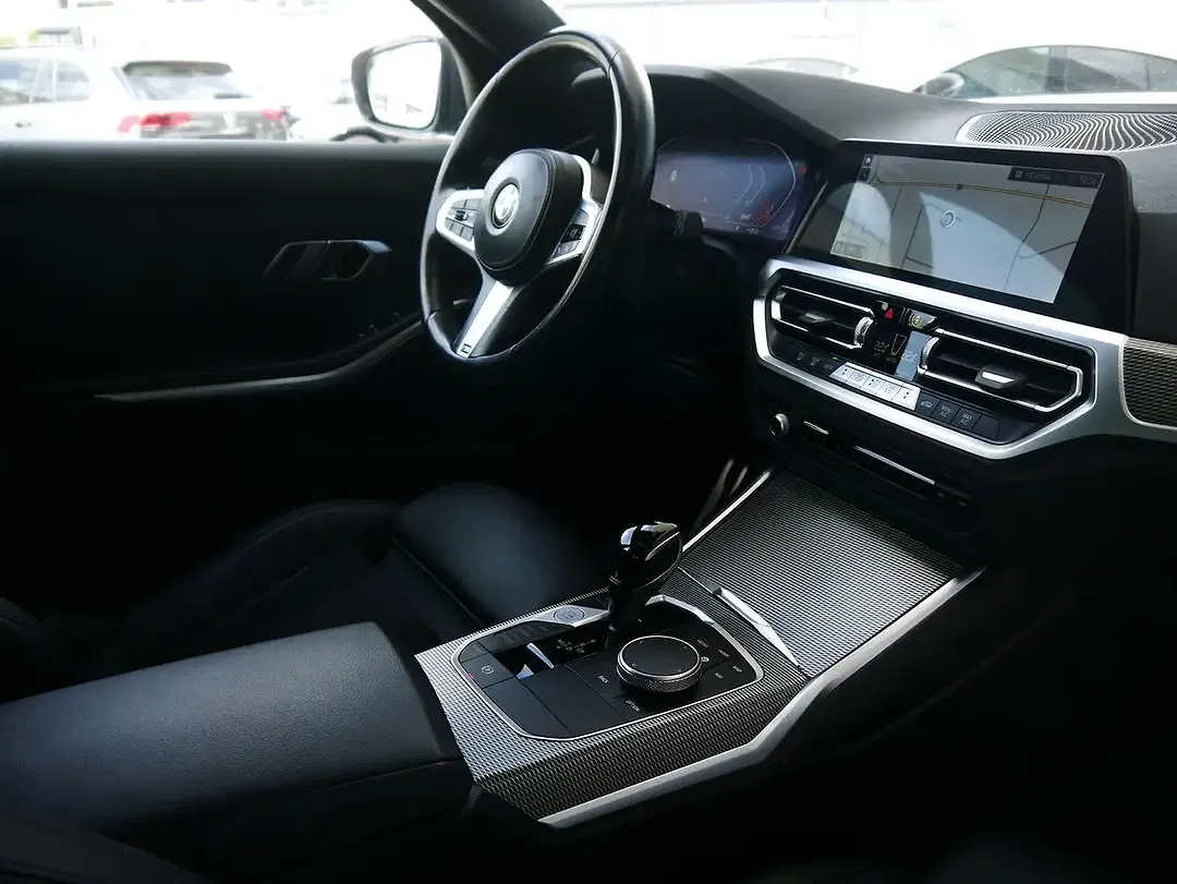 BMW 320 Touring M Sport - Thumbnail 13