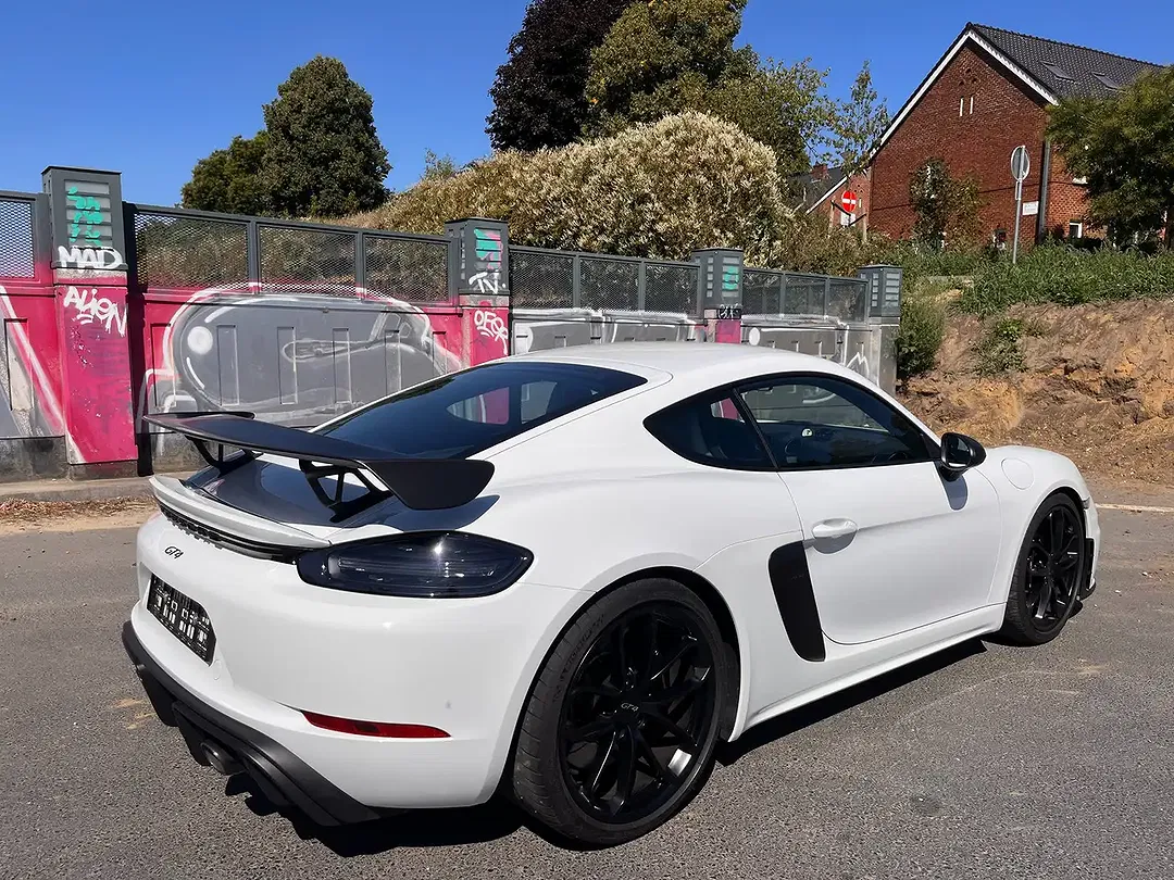 Porsche Cayman 4.0 - Thumbnail 6