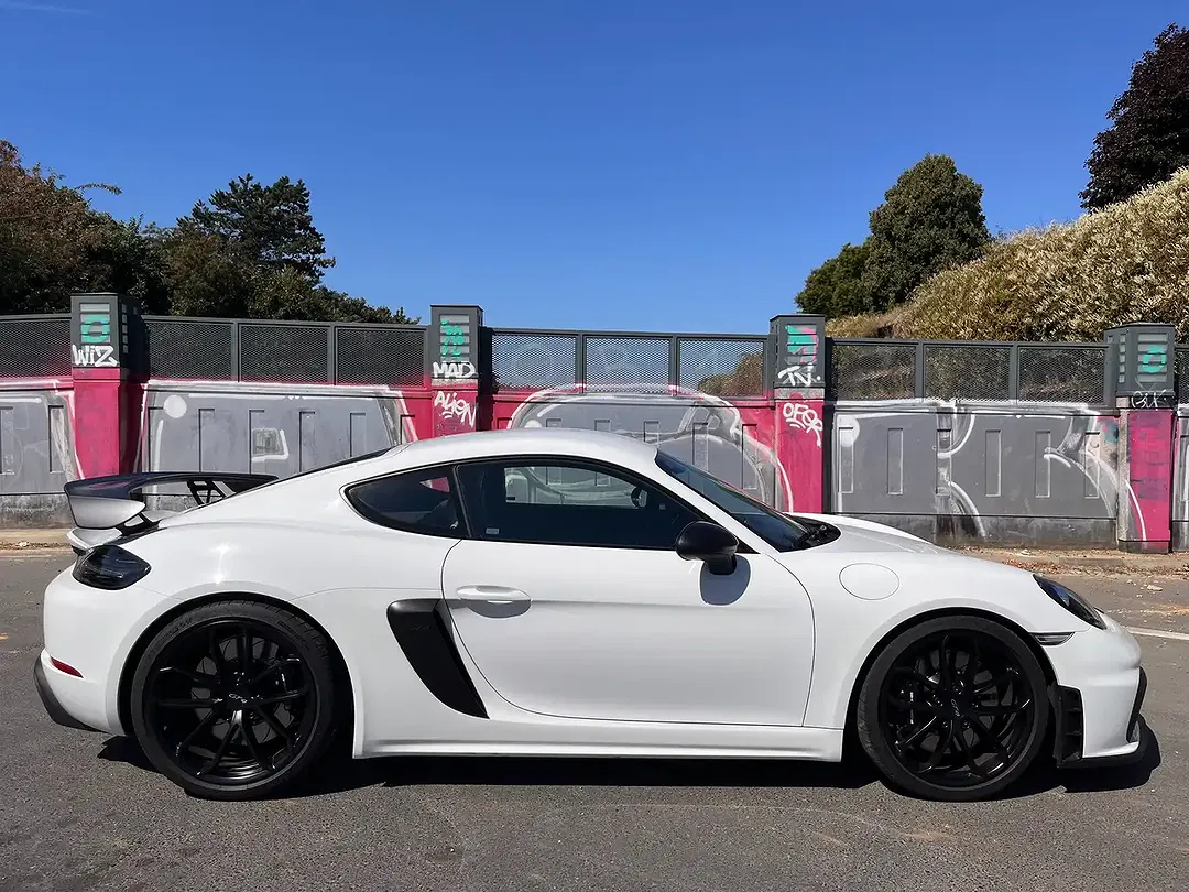 Porsche Cayman 4.0 - Thumbnail 7