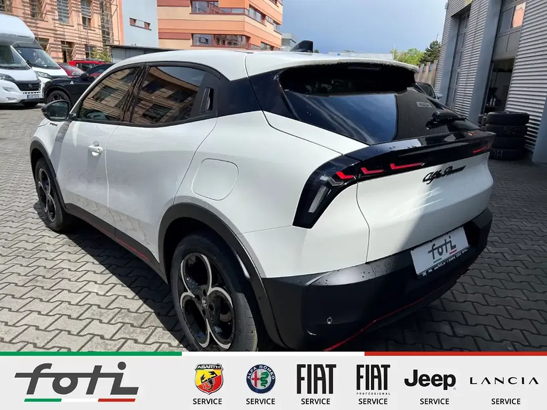 Alfa Romeo Junior 1.2 Ibrida AUT - Thumbnail 5