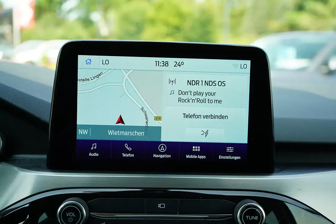 Ford Kuga Hybrid Titanium X - Thumbnail 13