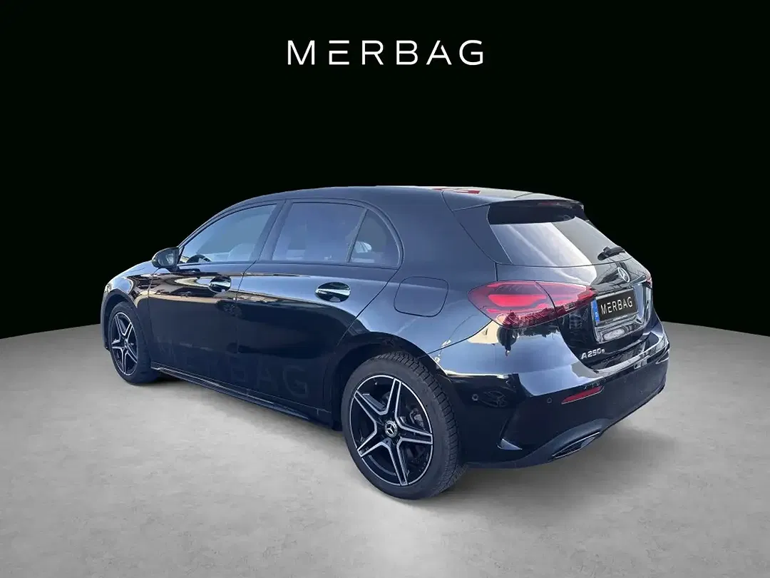 Mercedes-Benz A 250 AMG Night - Thumbnail 5
