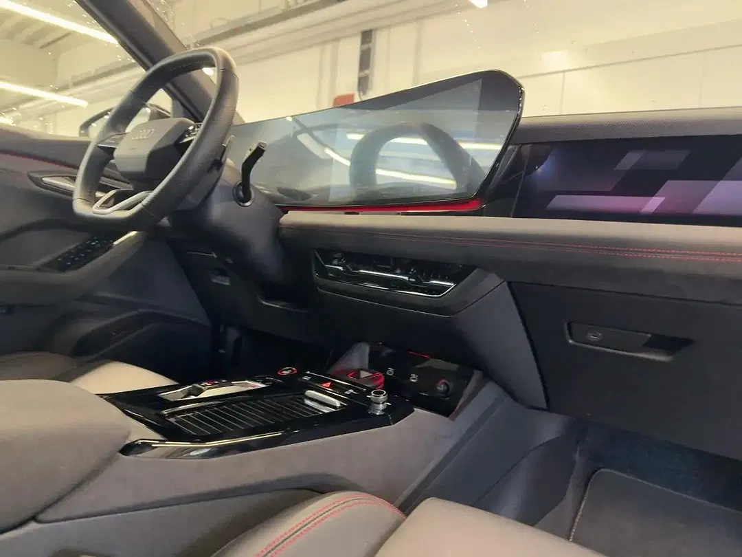 Audi SQ6 e-tron quattro Edition One - Thumbnail 12