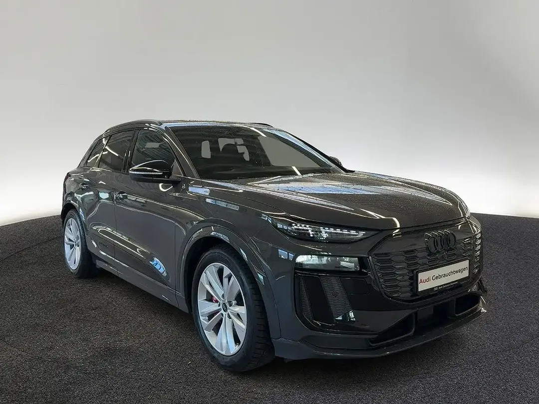 Audi SQ6 e-tron quattro Edition One - Thumbnail 4