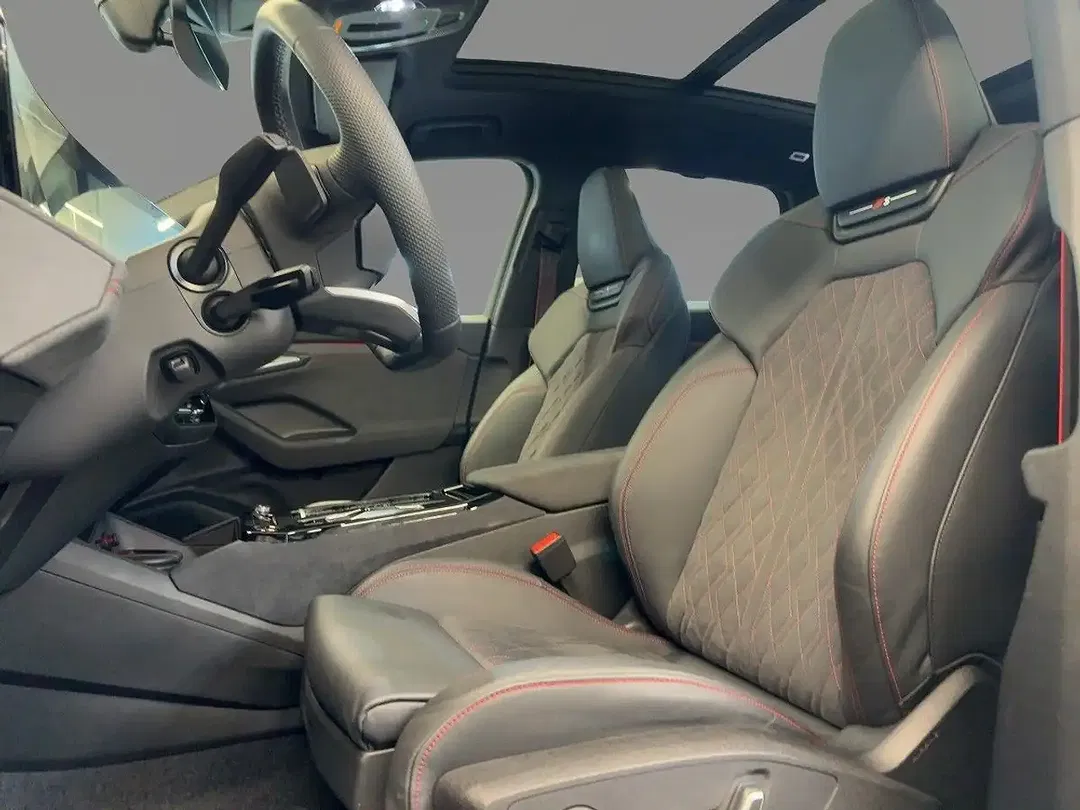 Audi SQ6 e-tron quattro Edition One - Thumbnail 6