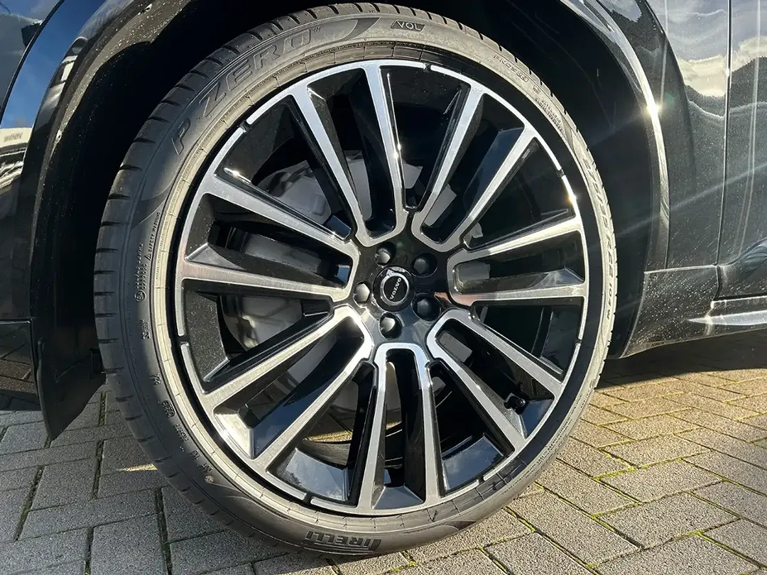 Volvo XC90 T8 AWD Recharge Ultra Dark - Thumbnail 9