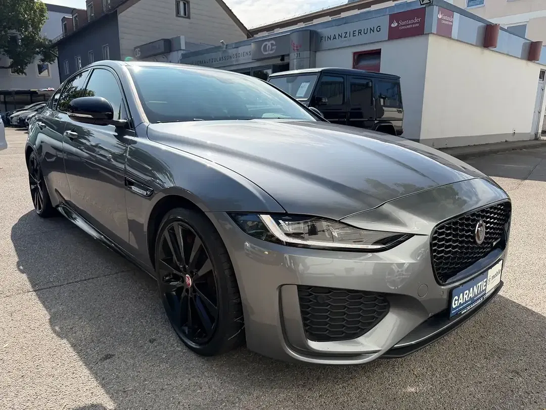 Jaguar XE R-Dynamic Black - Thumbnail 7