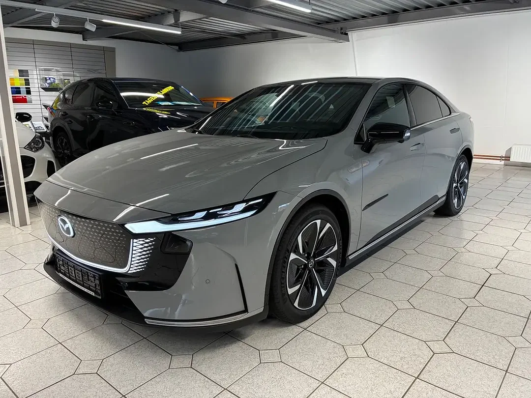 Mazda 6e EV Takumi - Afbeelding 1