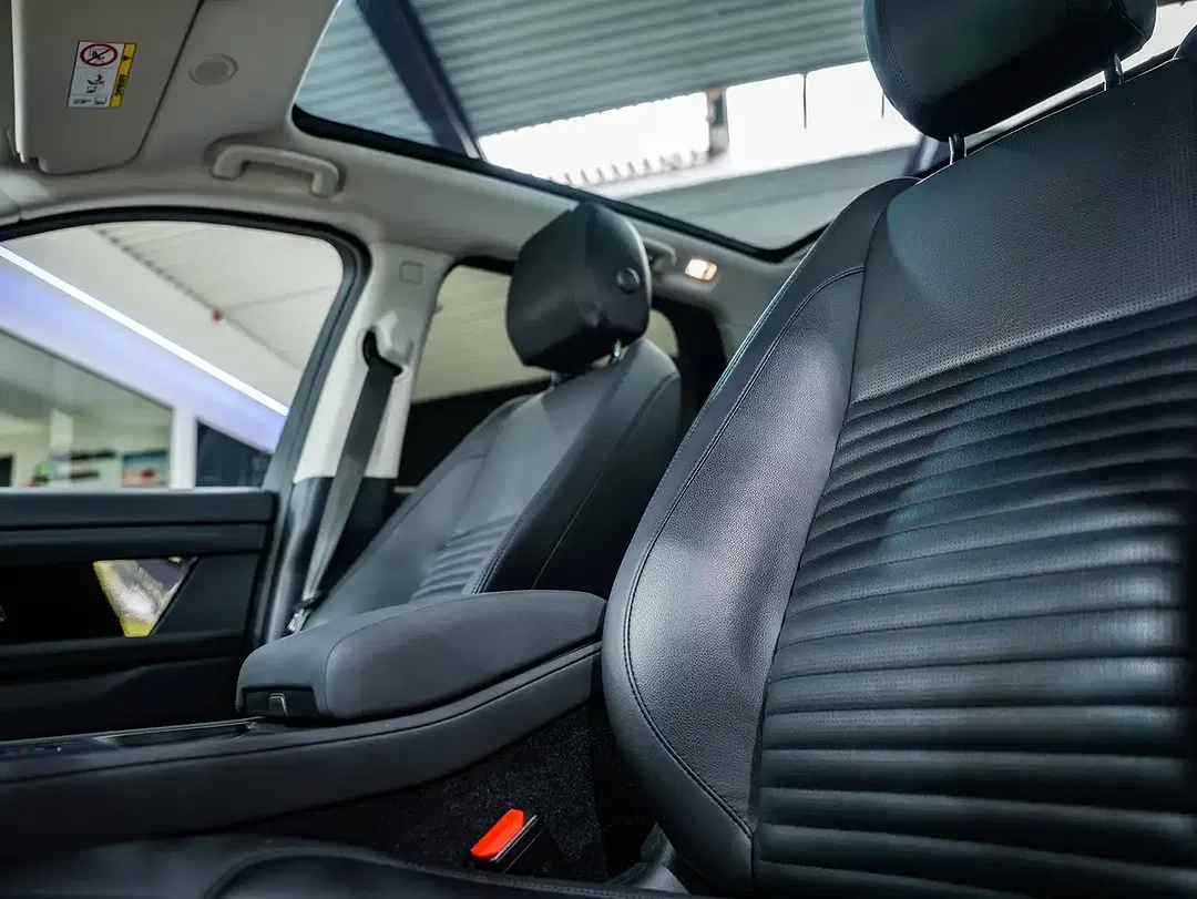 Land Rover Discovery Sport P300e 4x4 PHEV S - Thumbnail 12