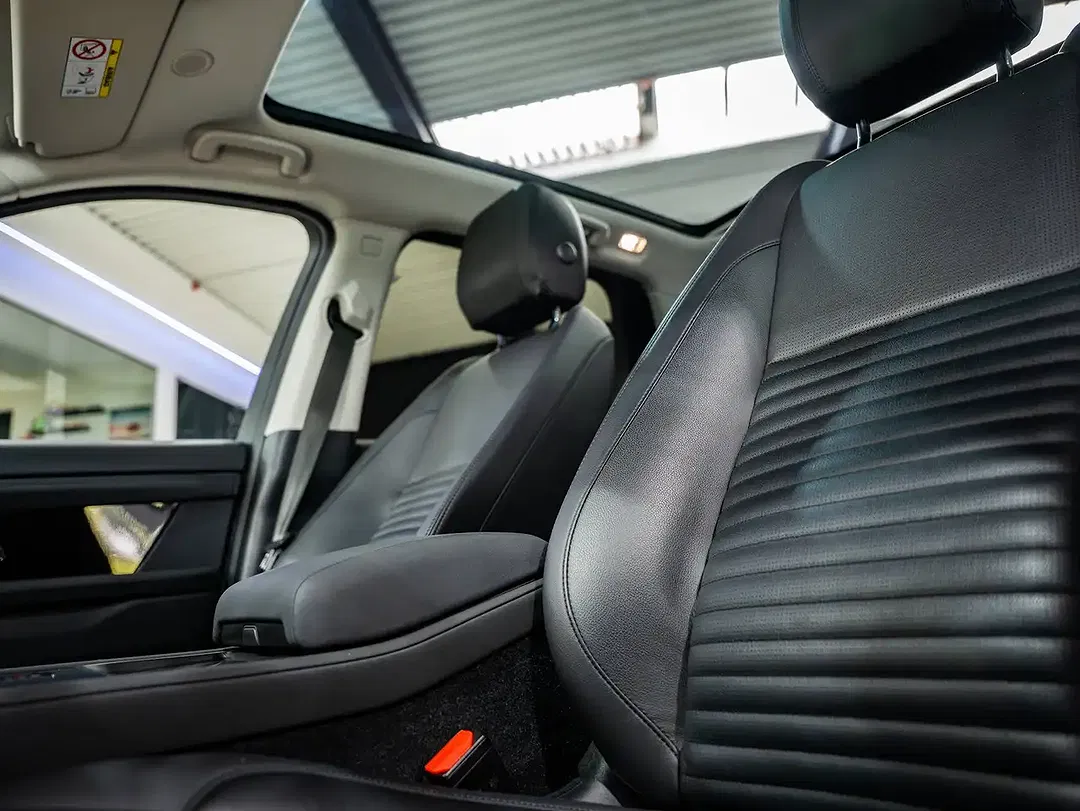 Land Rover Discovery Sport P300e 4x4 PHEV S - Thumbnail 13