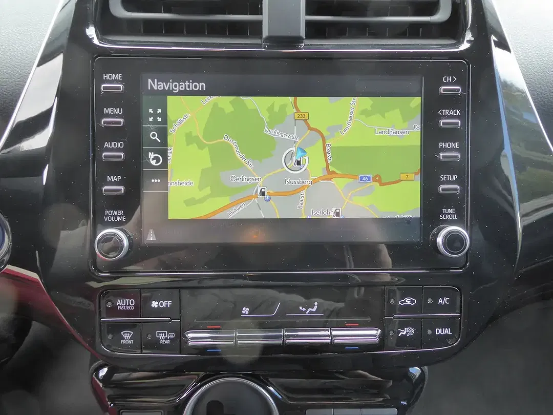 Toyota Prius PHEV Hybrid Comfort - Thumbnail 11