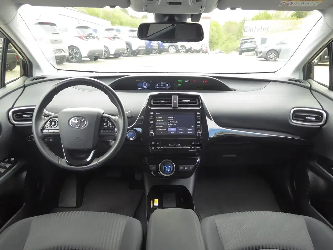 Toyota Prius PHEV Hybrid Comfort - Thumbnail 8