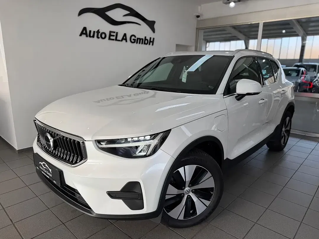 Volvo XC40 PHEV Hybrid Recharge - Thumbnail 2