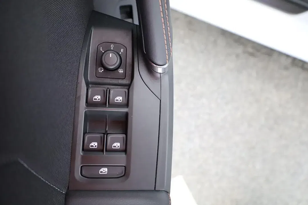CUPRA Leon 1.5 eTSI DSG Matrix LED Sportstourer - Thumbnail 9