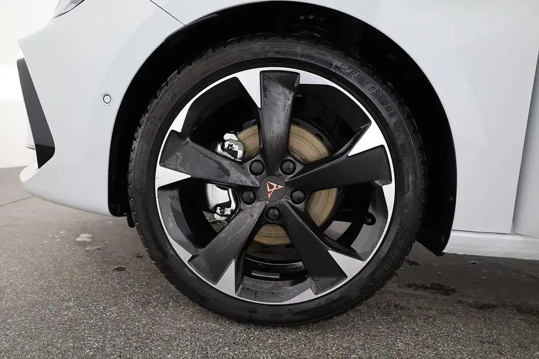CUPRA Leon 1.5 eTSI DSG Matrix LED Sportstourer - Thumbnail 13