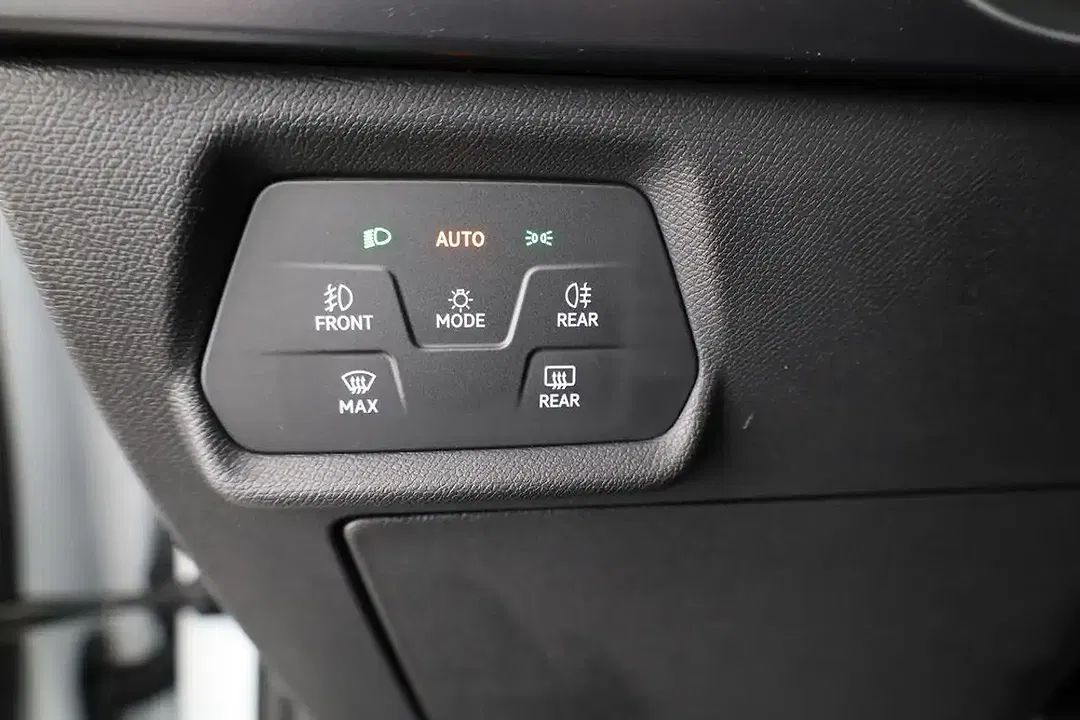 CUPRA Leon 1.5 eTSI DSG Matrix LED Sportstourer - Thumbnail 8
