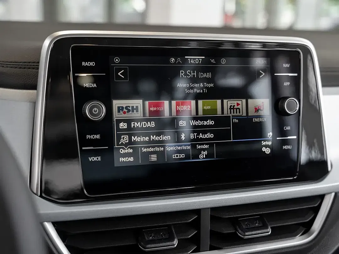 Volkswagen T-Roc 1.5 TSI DSG - Thumbnail 12