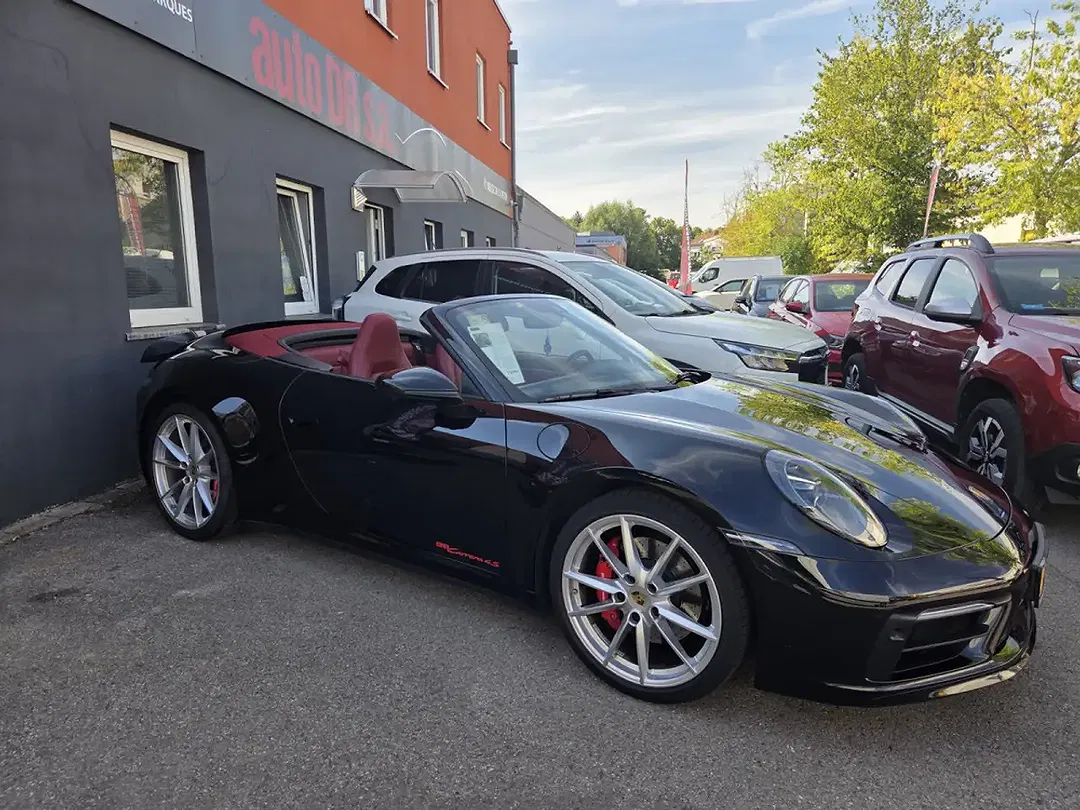 Porsche 992 Carrera 4S Cabriolet - foto 1
