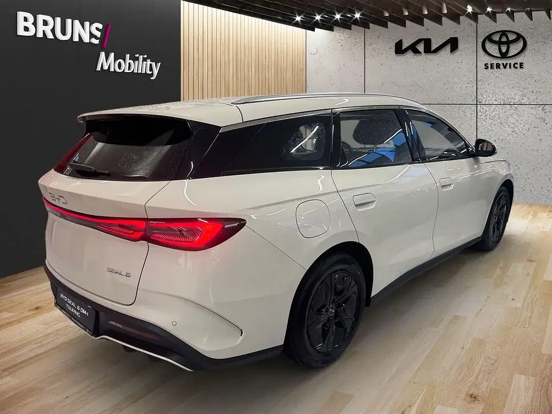 BYD Seal 6 1.5 PHEV DM-i Touring Boost - Thumbnail 4