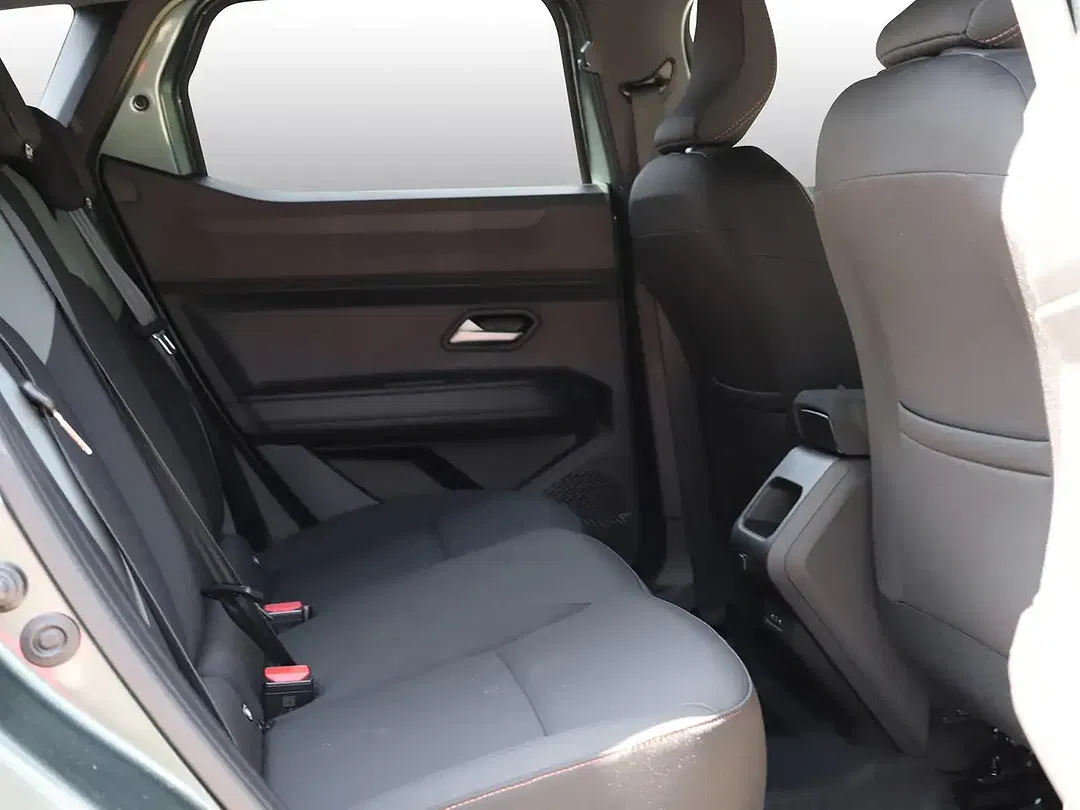 Dacia Duster Hybrid Extreme - Thumbnail 4
