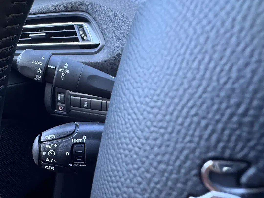 Peugeot 308 PureTech - Thumbnail 14