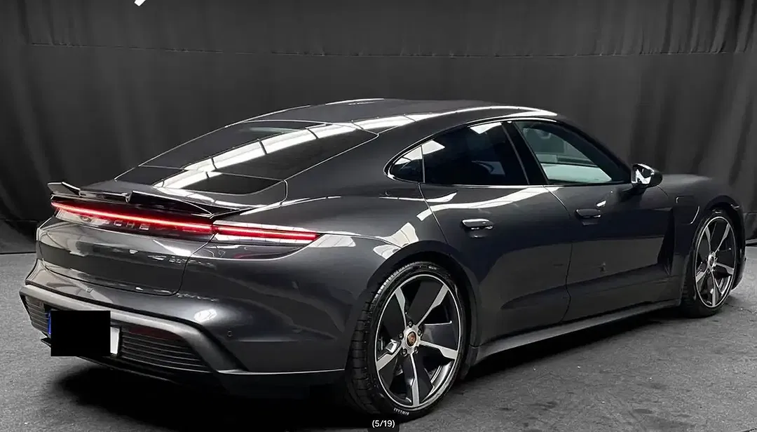 Porsche Taycan Sport Chrono PASM - Thumbnail 4