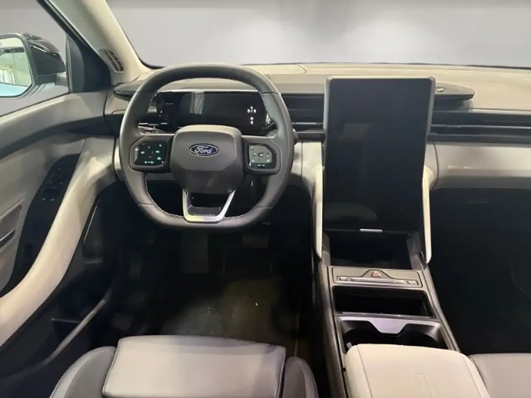 Ford Explorer Premium - Thumbnail 11