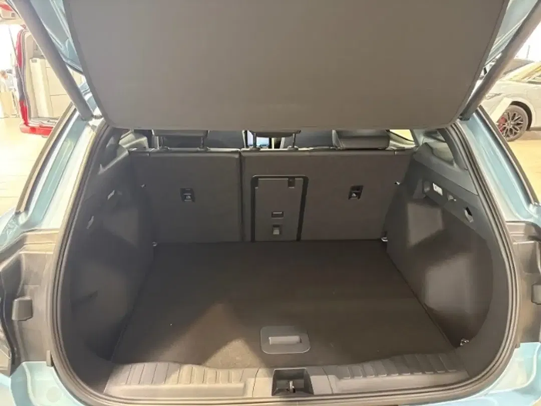 Ford Explorer Premium - Thumbnail 12