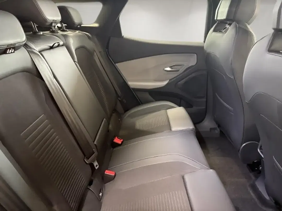 Ford Explorer Premium - Thumbnail 13