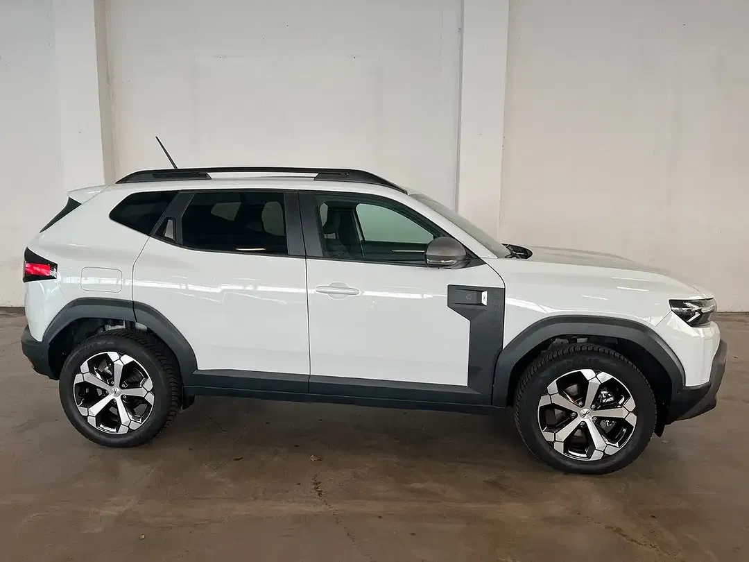 Dacia Duster Hybrid Journey - Thumbnail 5