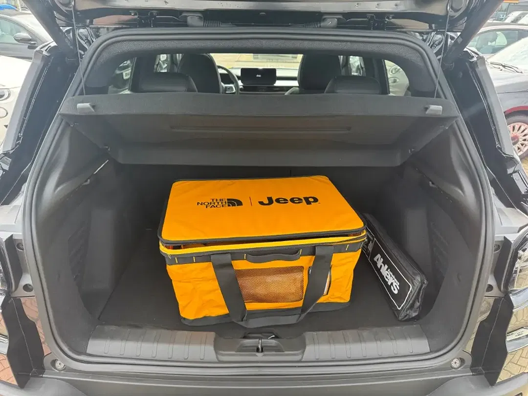 Jeep Avenger 4xe 4x4 The North Face - Thumbnail 7