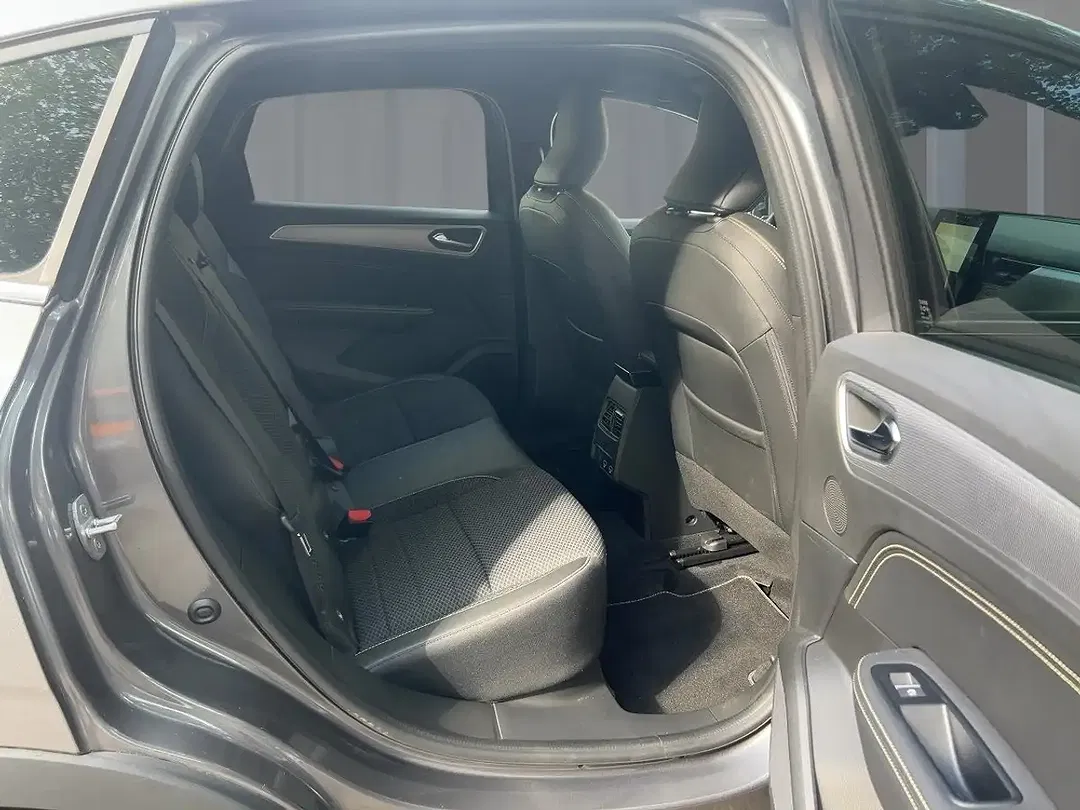 Renault Arkana MHEV EDC Techno - Thumbnail 8