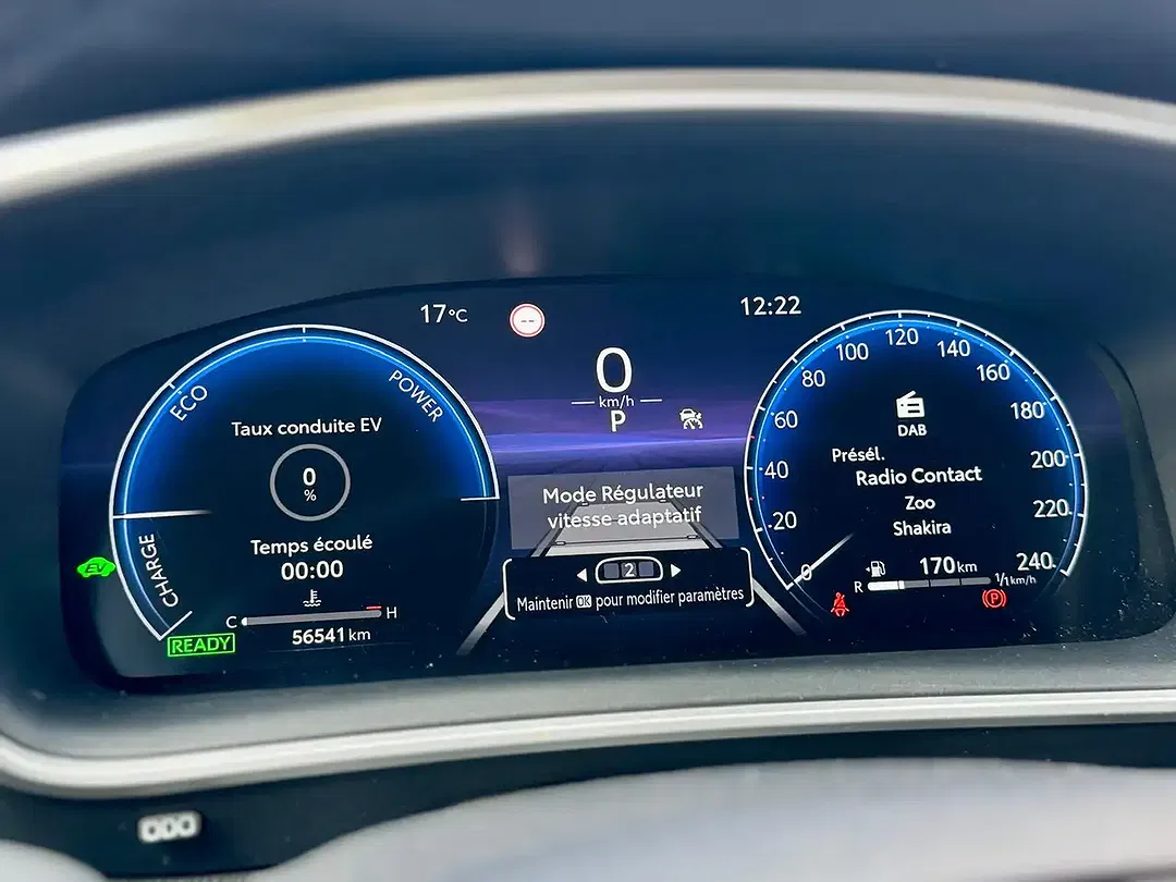 Toyota Corolla Cross Hybrid - Thumbnail 8