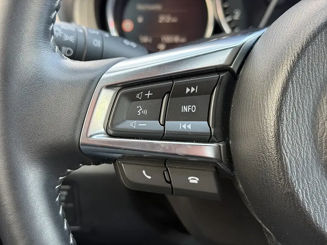 Mazda MX-5 Selection - Thumbnail 11