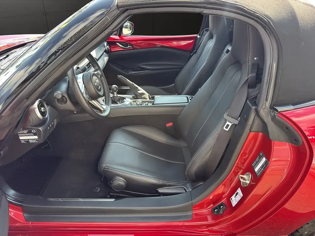 Mazda MX-5 Selection - Thumbnail 7