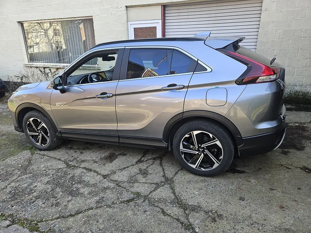 Mitsubishi Eclipse Cross 4WD - Thumbnail 11