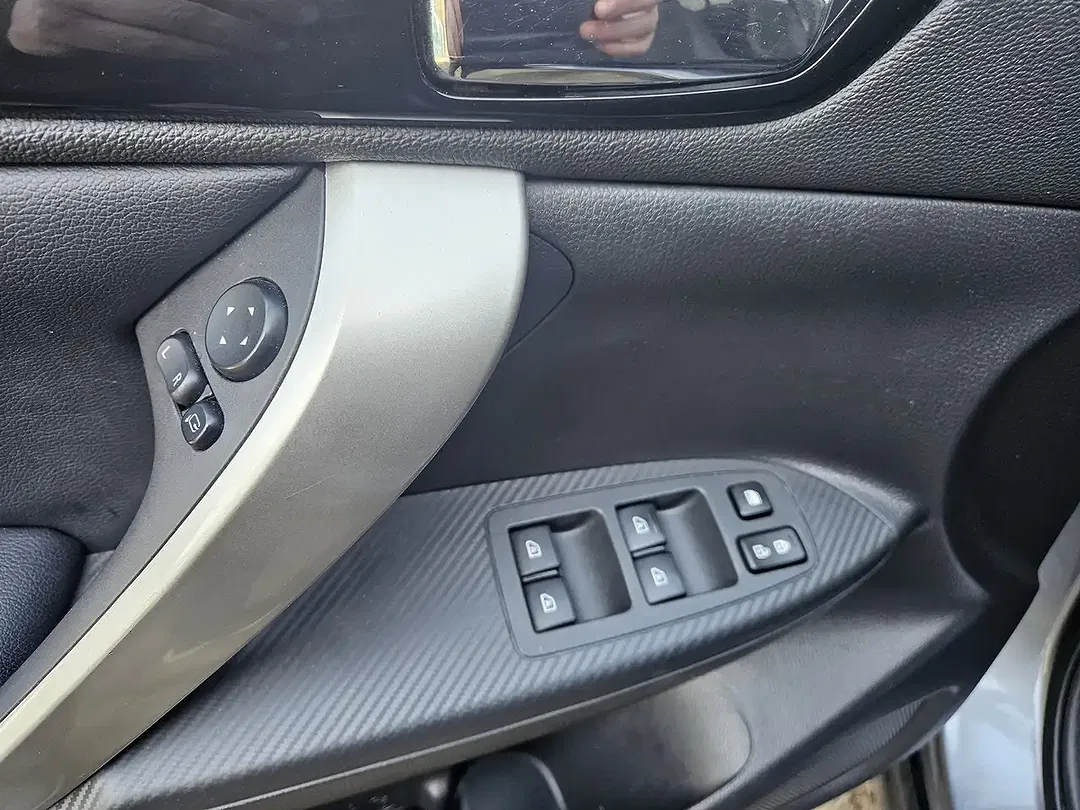 Mitsubishi Eclipse Cross 4WD - Thumbnail 14