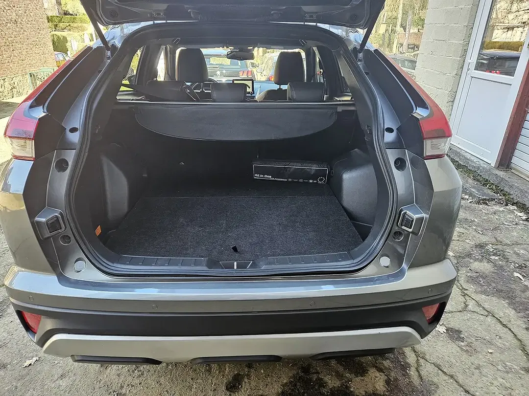 Mitsubishi Eclipse Cross 4WD - Thumbnail 9