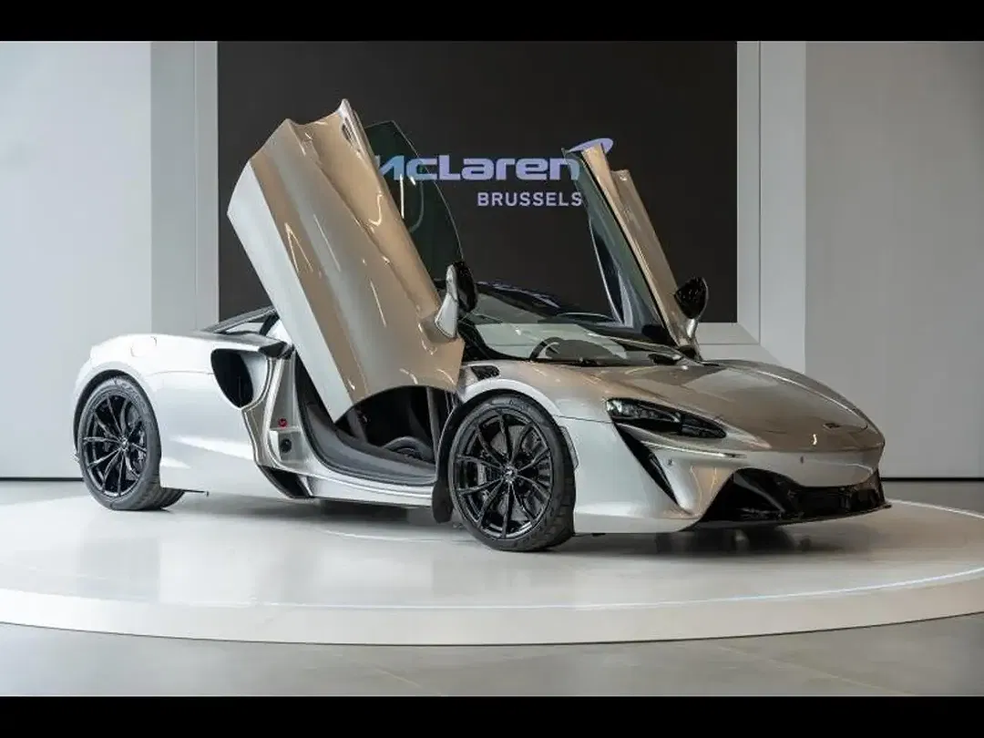 McLaren Artura - foto 2