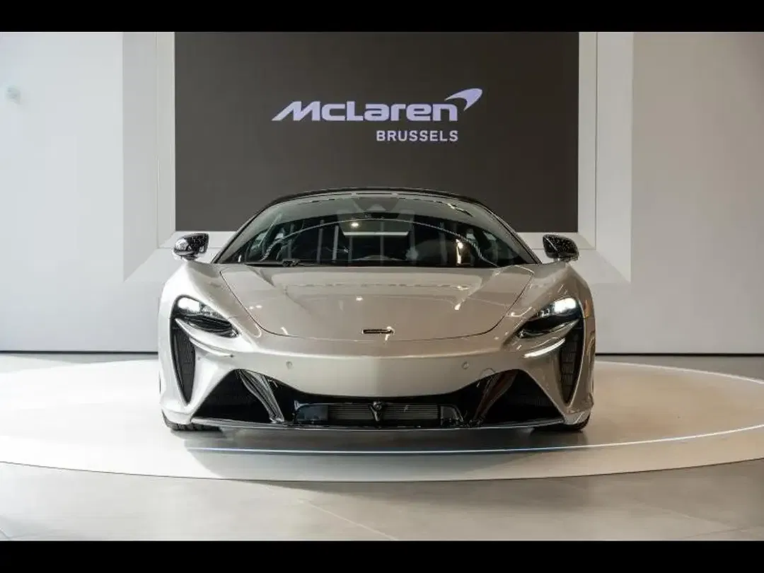 McLaren Artura - Thumbnail 5