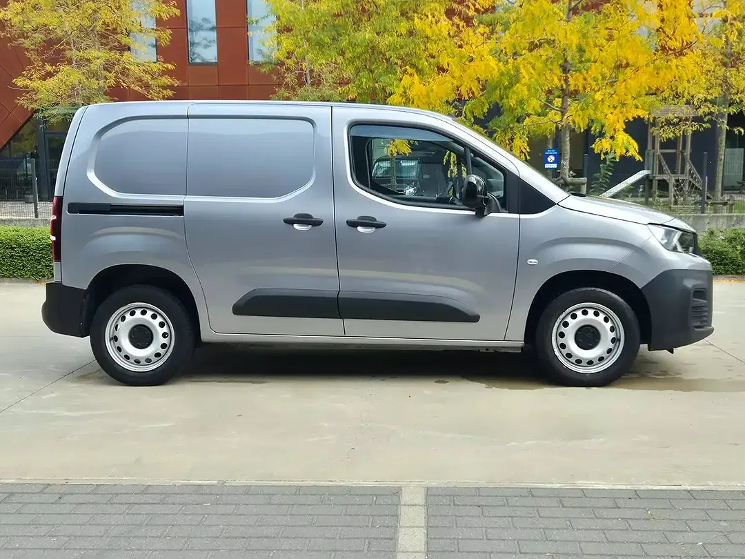 Peugeot Partner BlueHDi 130 Premium - Thumbnail 4