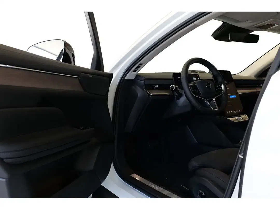 Volvo ES90 Single Motor Extended Range Ultra - Thumbnail 10