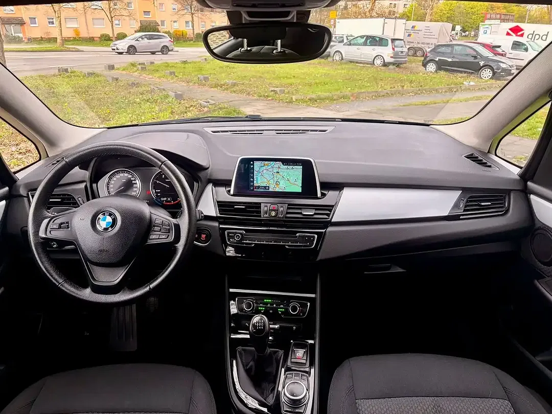 BMW 216 Gran Tourer - Thumbnail 12