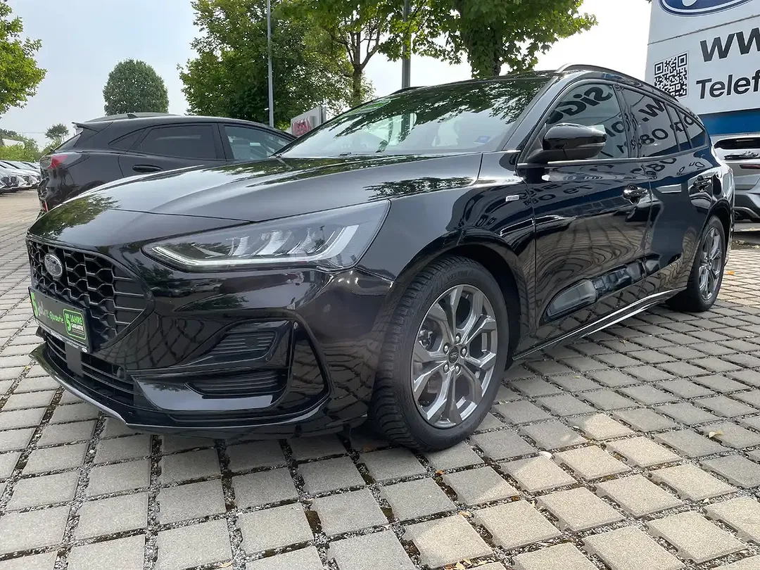 Ford Focus MHEV ST-Line - Thumbnail 1