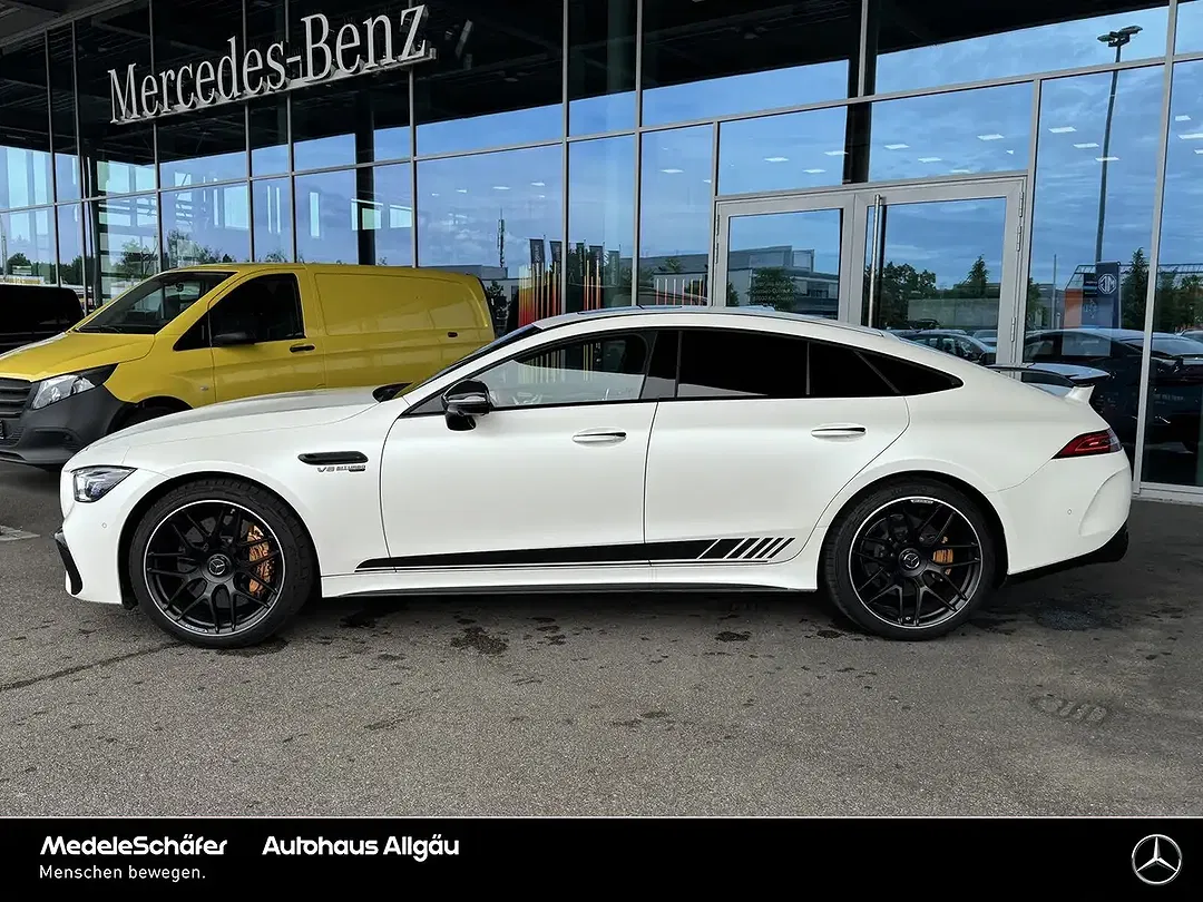 Mercedes-Benz AMG GT 63 4MATIC Night - Thumbnail 3