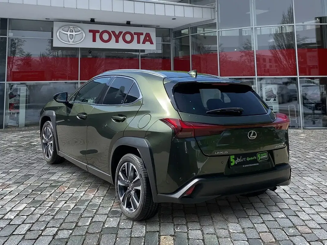 Lexus UX 250h Style Edition - Thumbnail 3