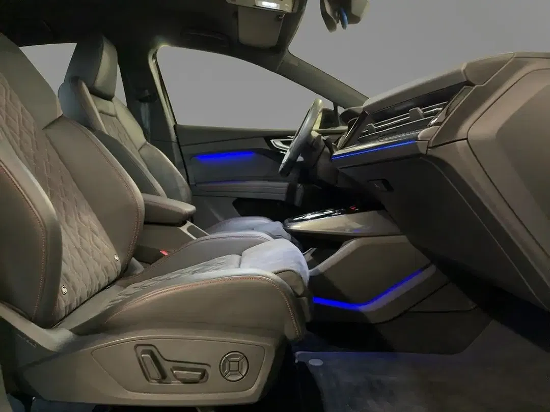 Audi Q4 e-tron 40 Matrix LED - Thumbnail 7